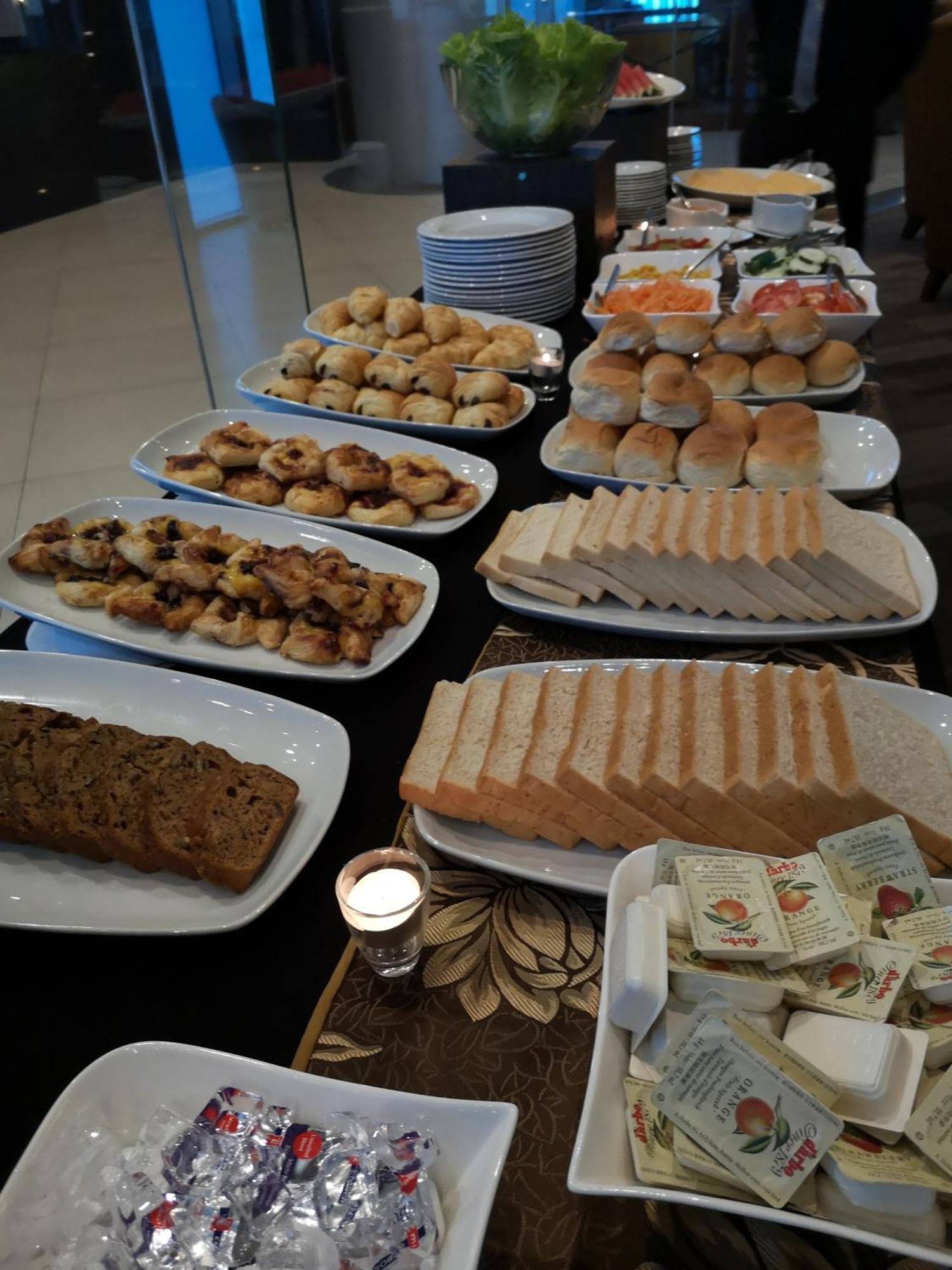 The Alpha Suites Makati City Ngoại thất bức ảnh