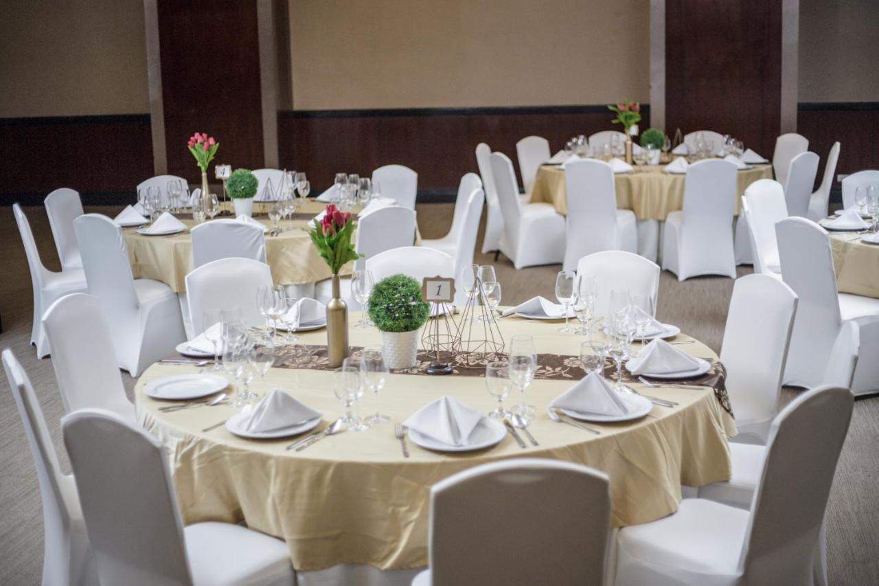 The Alpha Suites Makati City Ngoại thất bức ảnh